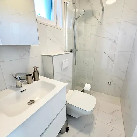 Beautiful New Palmtree Appartement