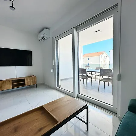 Appartement Beautiful New Palmtree Vir