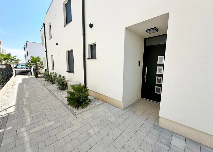 Apartment Beautiful New Palmtree Vir