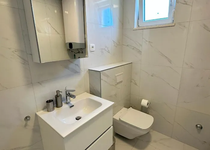 Beautiful New Palmtree Apartment Vir