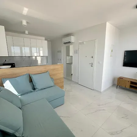 Beautiful New Palmtree * Vir